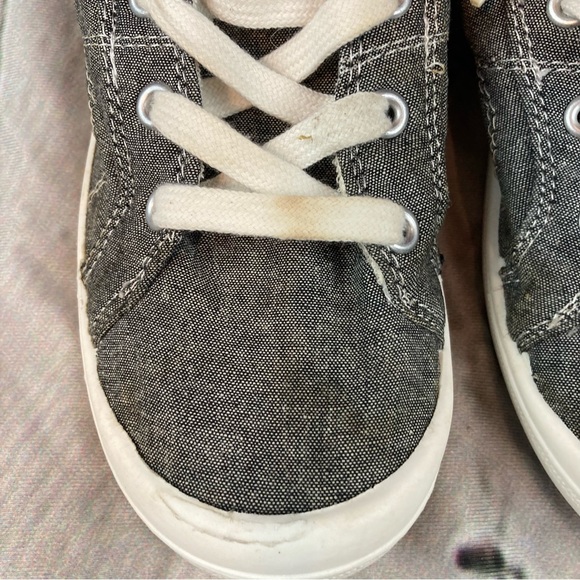 Austin Trading Co. Grey Women’s Slip On Sneakers - Picture 2 of 10